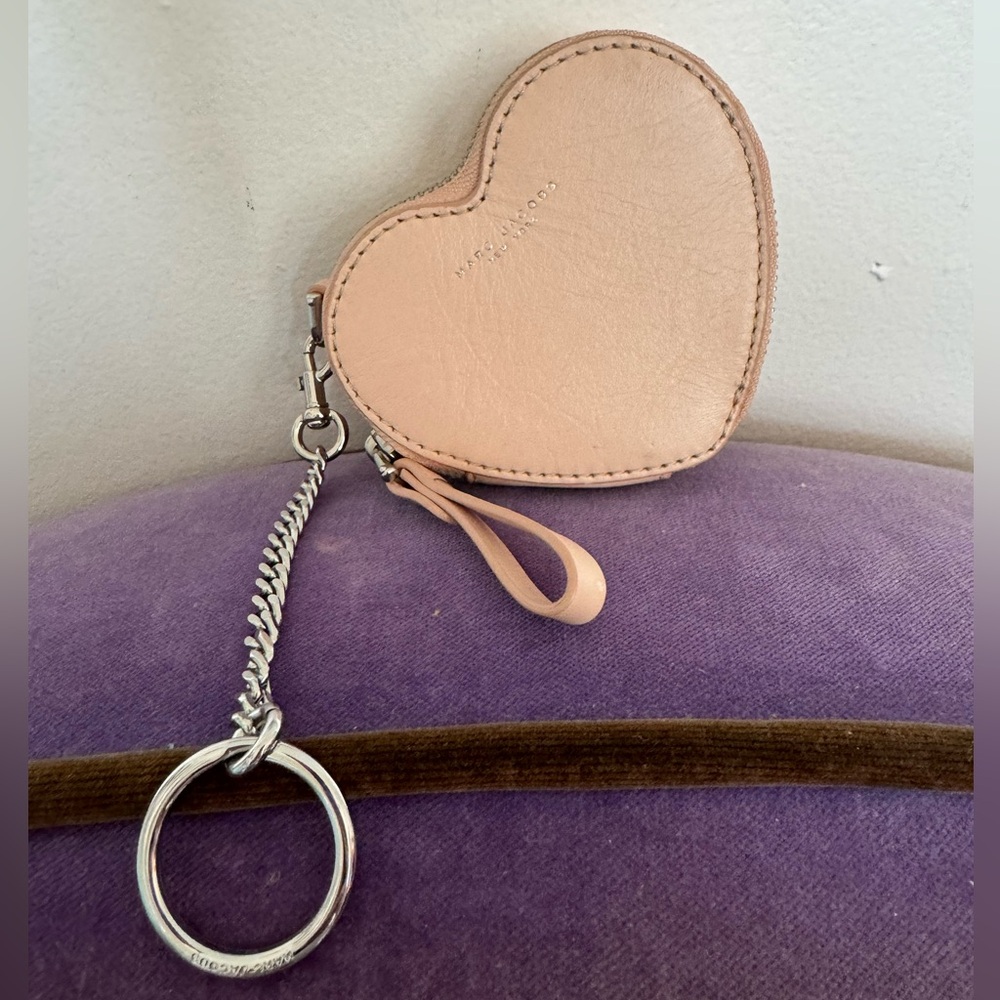 Marc by Marc Jacob’s heart shaped key chain coin purse with tags